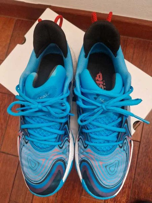 Buty męskie Under Armour mało noszone r. 45 niebieskie