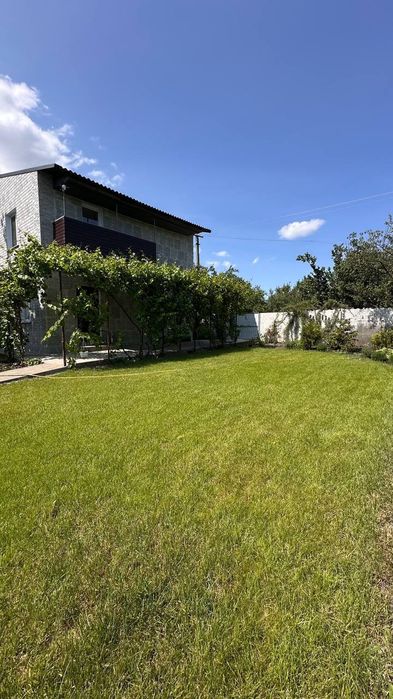 Будинок подобово з вуличним джакузі та басейном