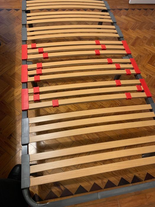 estrado + colchão ou só estrado (1.90X0.90) estado novo