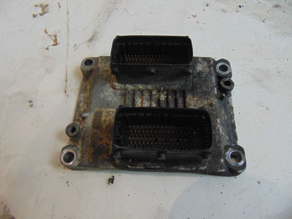 Sterownik silnika Komputer ECU  Opel Vectra C 3.2