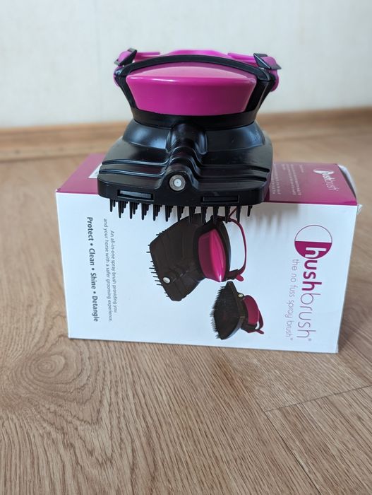 Щітка Hushbrush масажна зручна миюча для догляду гриви хвоста коня  ло