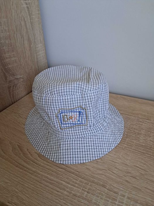 Czapeczka chłopięca na lato. Obwód 50 cm.