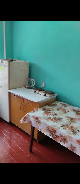 Продам дві кімнати в гуртожитку