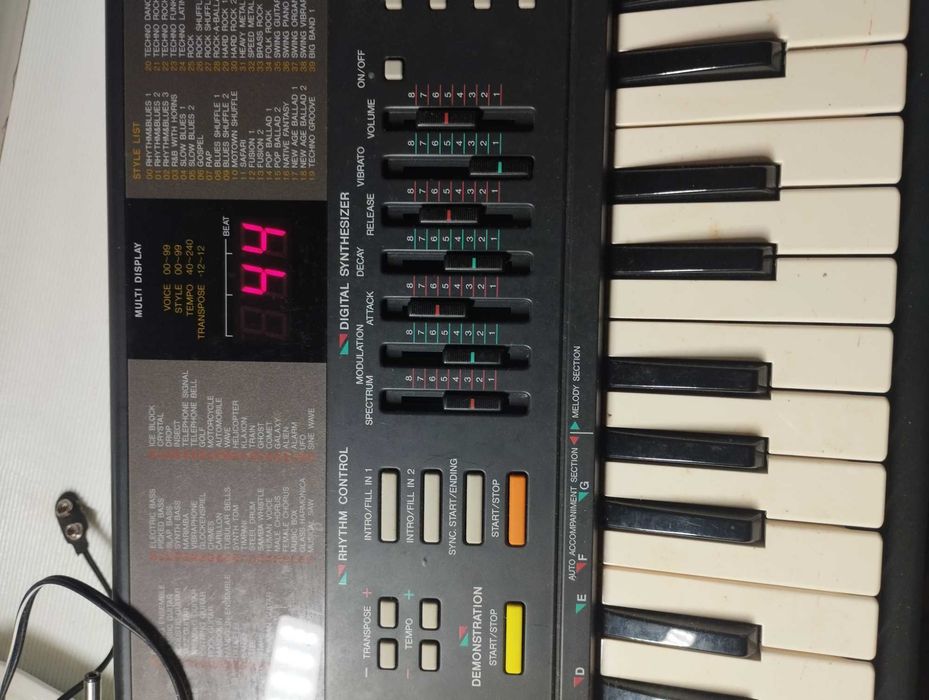Yamaha PSS-390 синтезатор рабочий