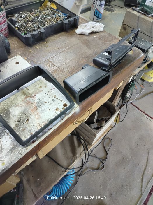 Kieszeń,schowek, obramowka trafic Vivaro