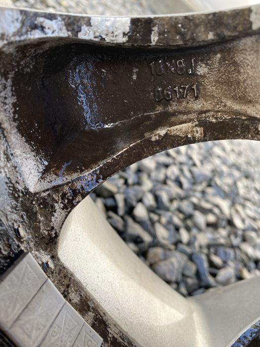 Koła Alufelgi Bmw r18 styling 124 8j opony barum 225/45