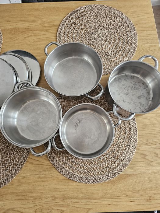 Conjunto de 4 panelas com 3 tampas