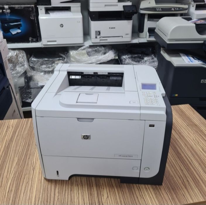 HP LaserJet P3015dn. Лазерные принтеры. От 200стр счётчики.