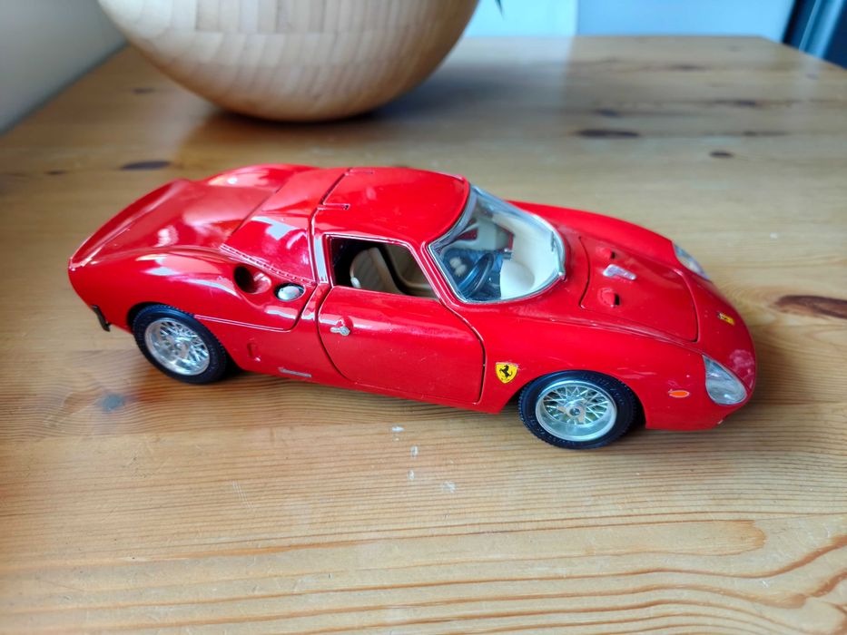 Carro brinquedo de coleção