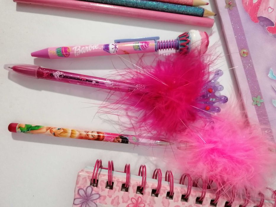 Diário/Bloco Notas + Albúm + Canetas e Lápis Princess e Winx