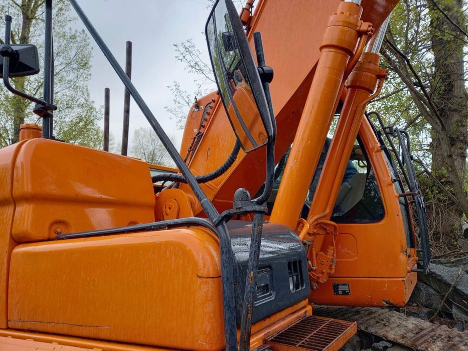 Екскаватор гусеничний Doosan DX225LC