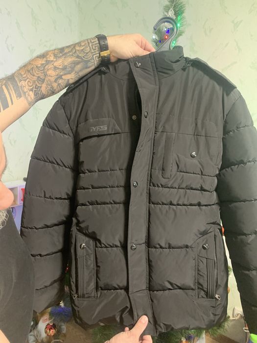 нова чоловіча зимня куртка