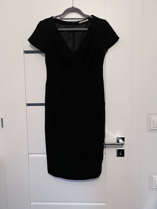 Mała czarna. Czarna sukienka roz. S