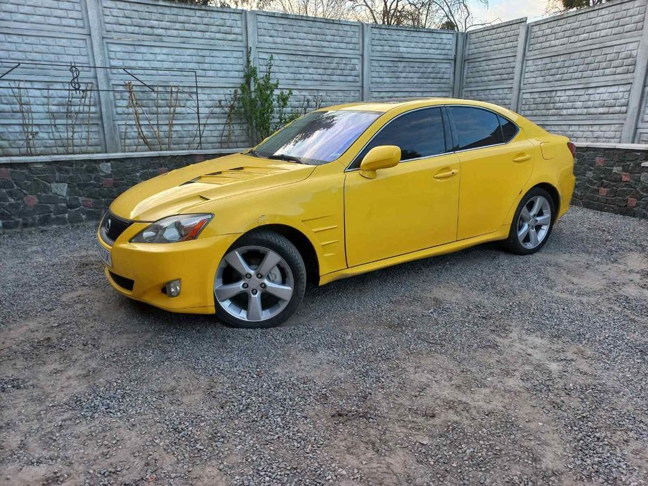 Lexus is250 4x4 avtomat