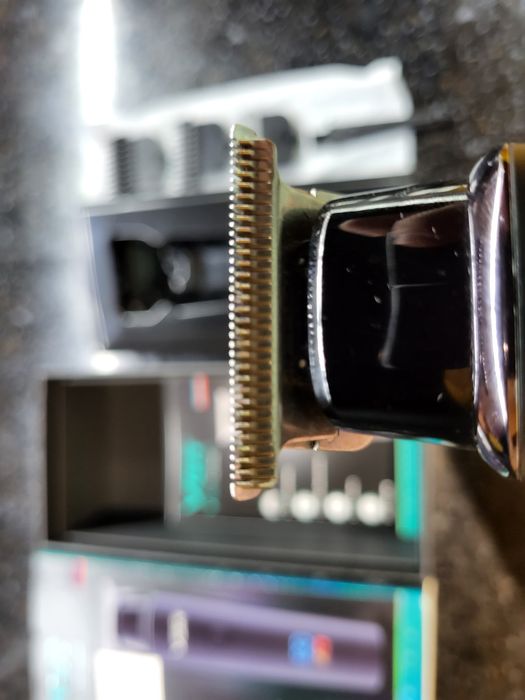 Тример для бороди та вусів VGR