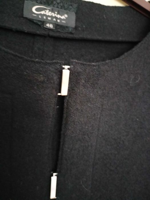 Wełniany żakiet firmy Caterina.