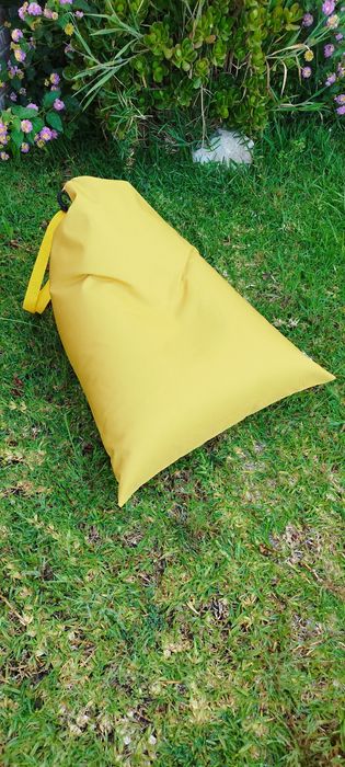 Puff de praia e piscina