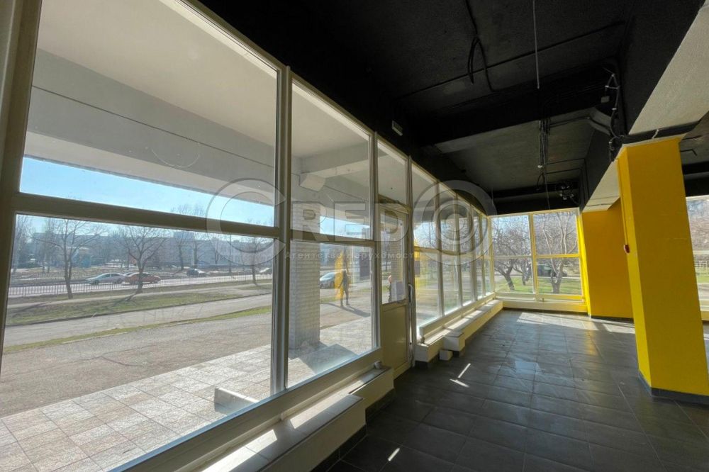 Оренда магазину вул. В. Великого