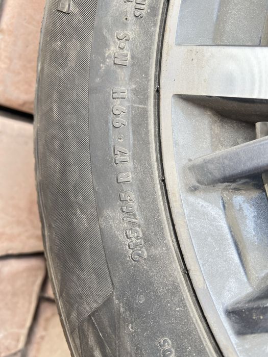 Продам диски r17 з резиною