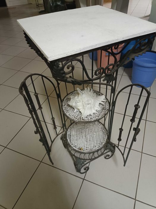 Mini bar em ferro funfido