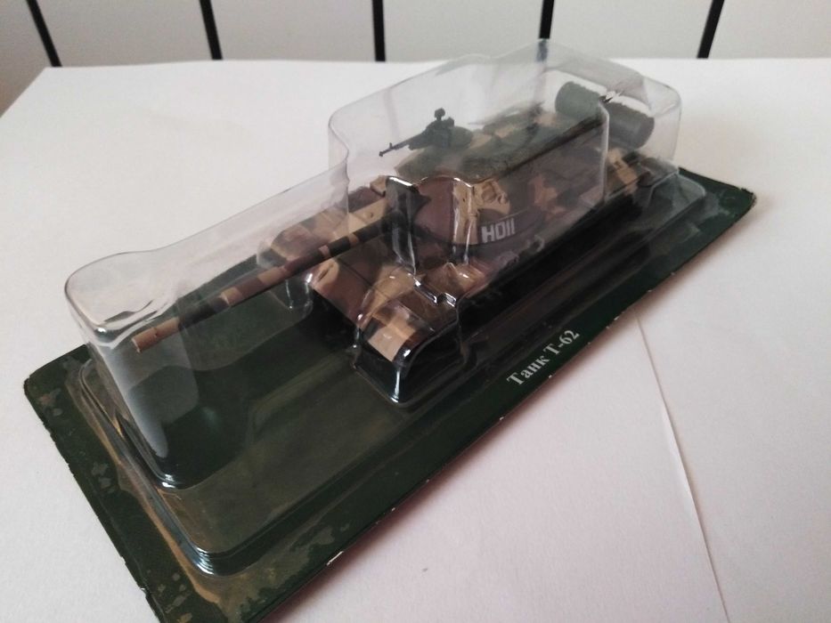 Танк т62 т-62 танк  бмп-90 метал 1/72 колекційна модель