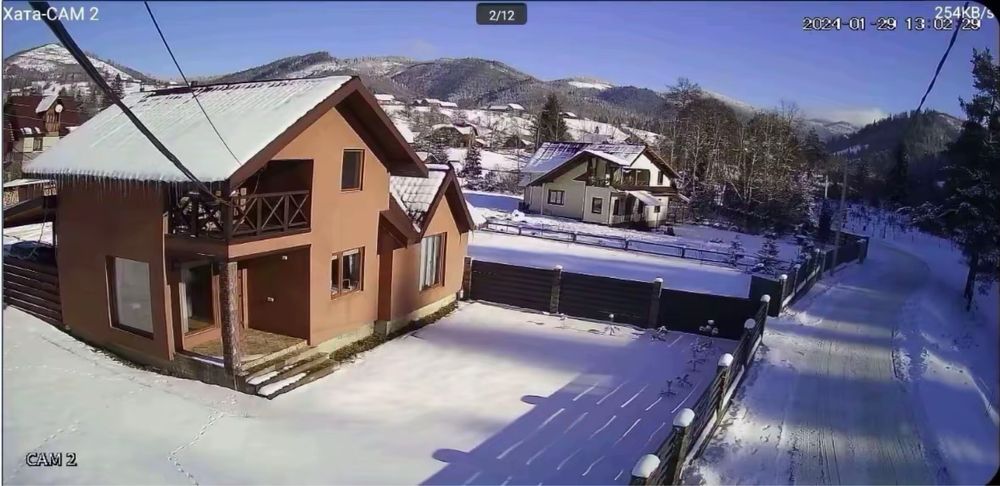 Автономний Котедж у Карпатах | Вид на річку