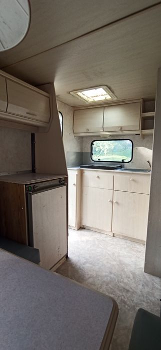 Кемпер, караван, автодом, причіп дача.