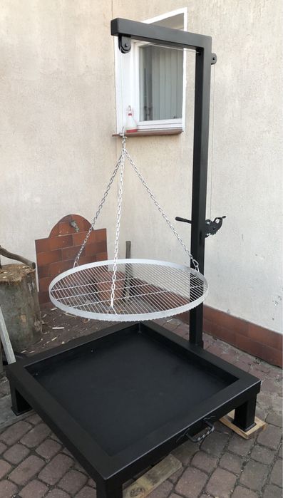 Gril ogrodowy żuraw