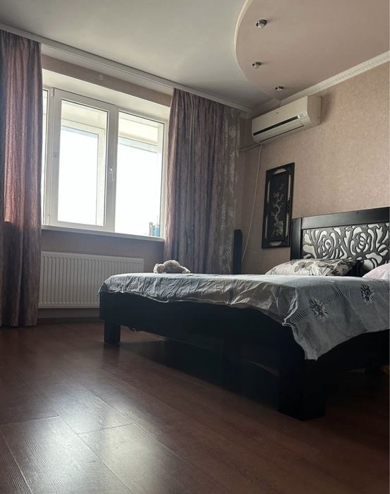 Оренда просторої двокімнатної каартири в новому будинку, Різдвяна