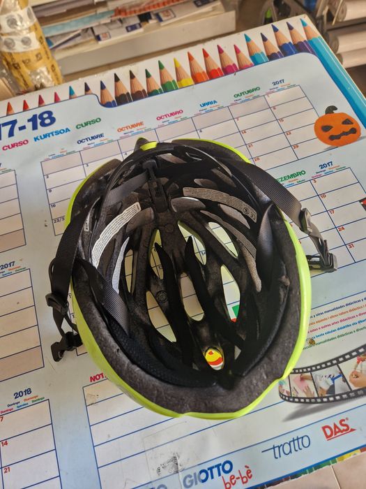 Capacete ciclismo giro savant