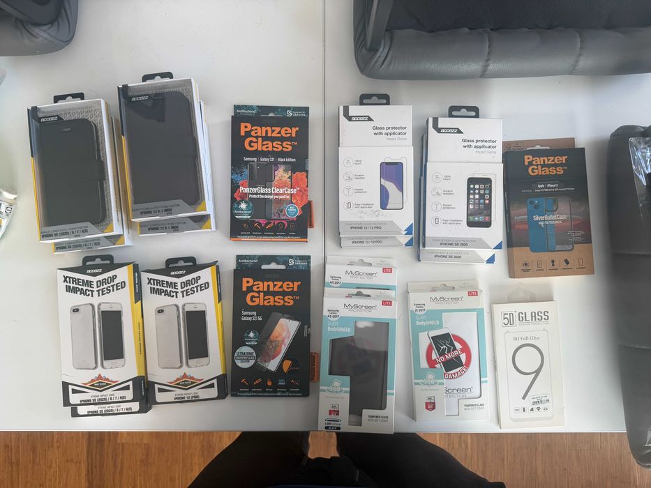 Zestaw etui i szkieł na telefon - różne rodzaje