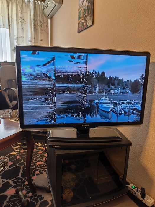 Непрацюючий  телевізор Philips 37PFL8404H/12