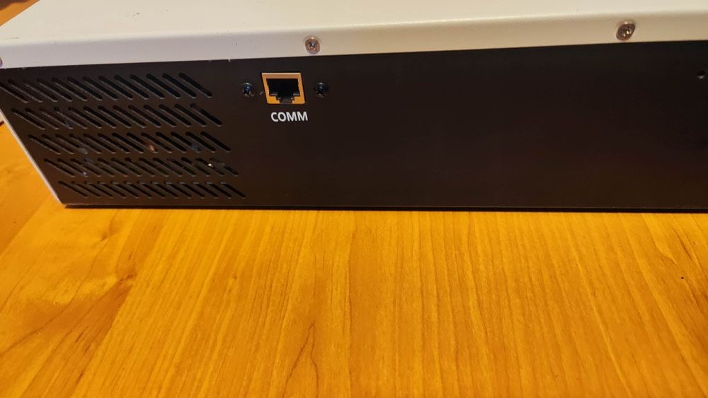 Inwerter falownik hybrydowy  24V 3000VA