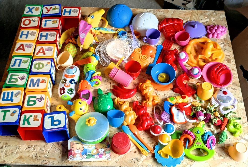 Игрушки для песка и другие ,основная часть новые
