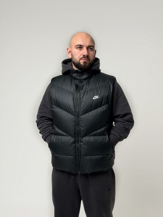 ОРИГІНАЛ‼️Жилетка Nike Windrunner Statement пух/перо 25-26