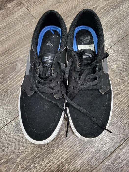 Продам кеди Nike