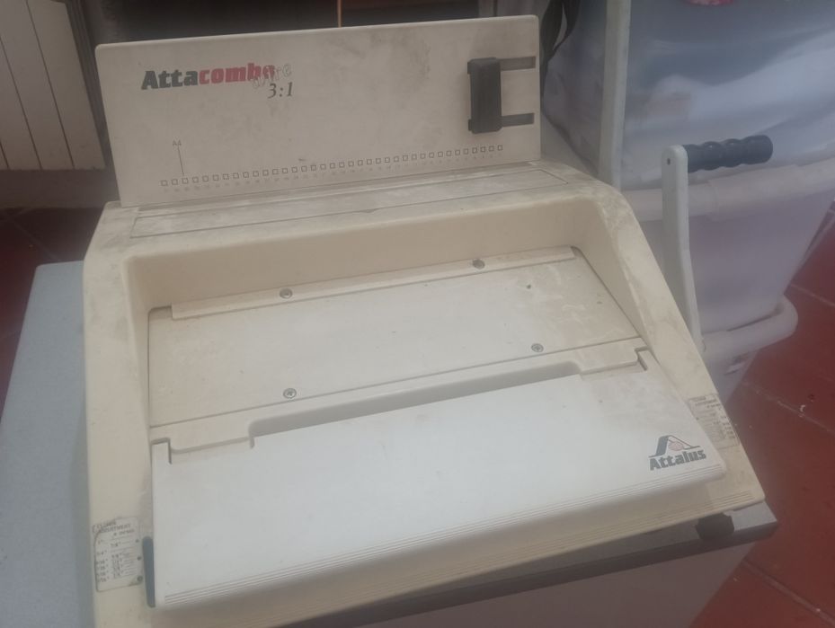 Máquina de encadernar