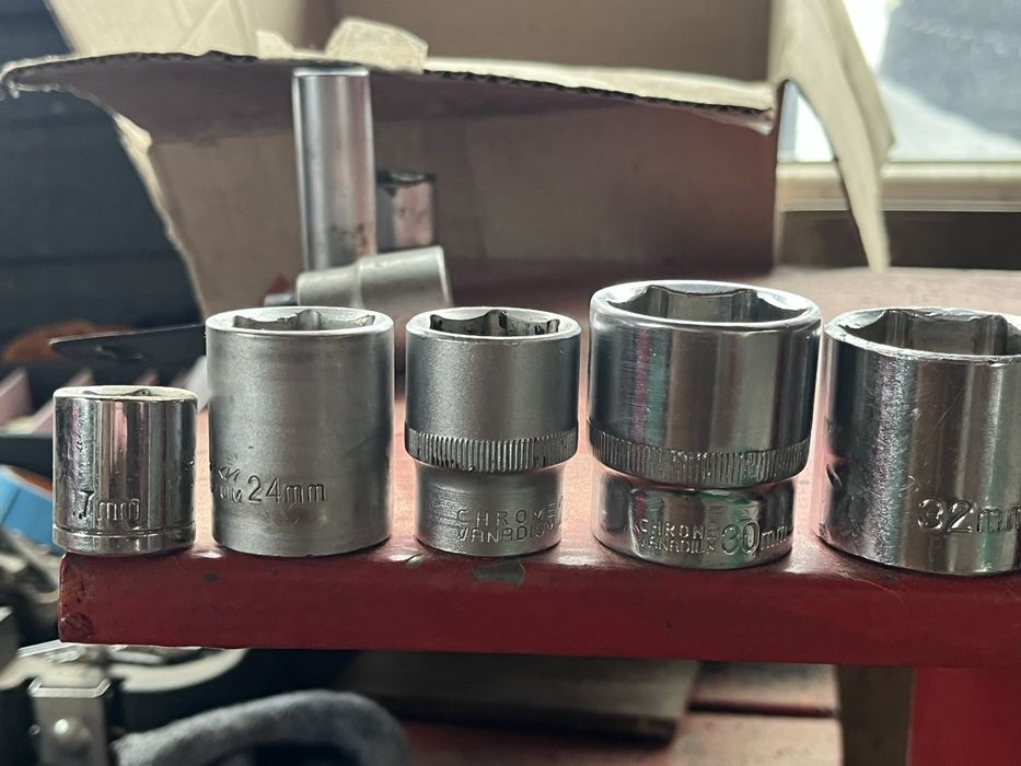 Головки на ключ маю багато розмірів