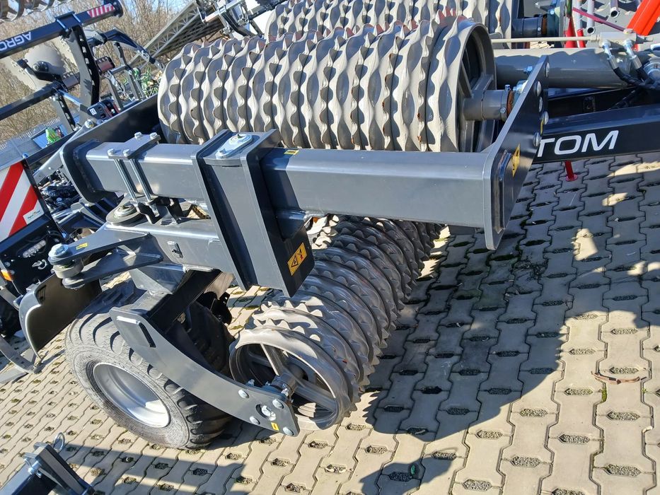 Agro-tom WD 4.0  Wały dogniatający/ugniatający 4m