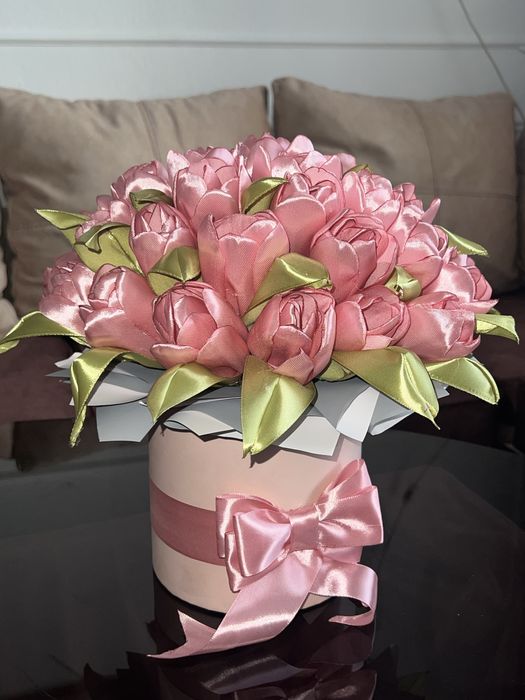 Тюльпани атласні / квіти з атласу