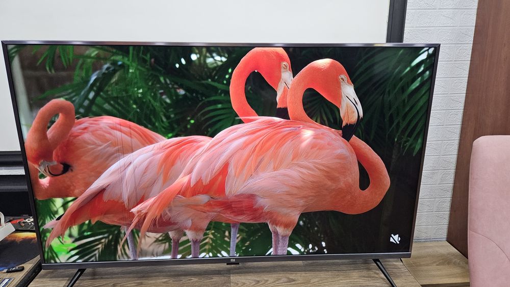 Телевізор xiaomi 50 дюймів 4к з полосками