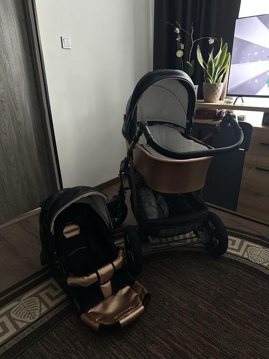 Продам коляску 3в1