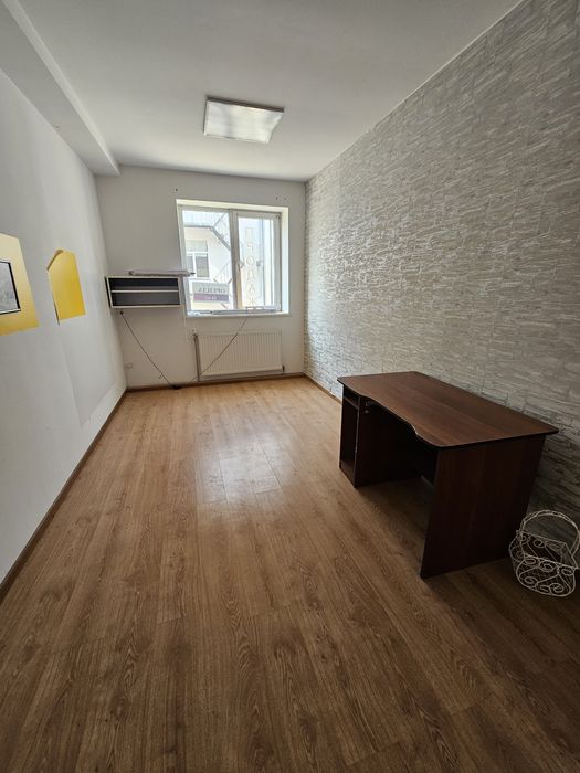 Продаж комерційного приміщення по вулиці Героїв УПА.