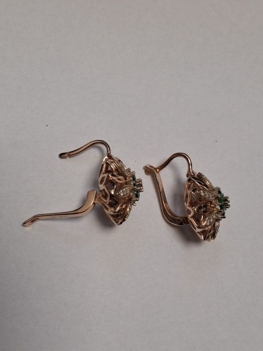 Золотые сережки малинки с фианитами