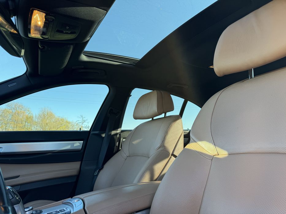 BMW Seria 7 740d dociągi masaże itp