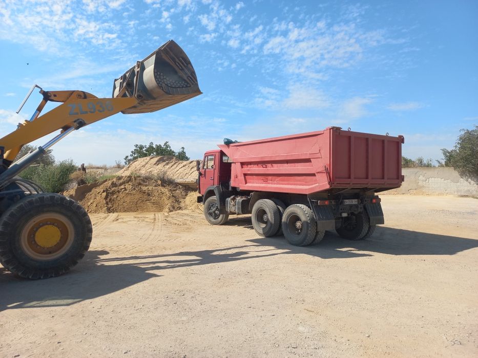 Услуги самосвалов и экскаваторов