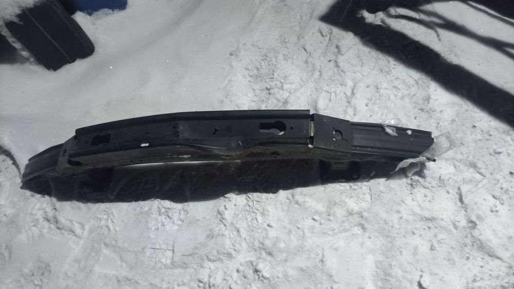 Підсилювач бампера Tesla model S 2016-2022