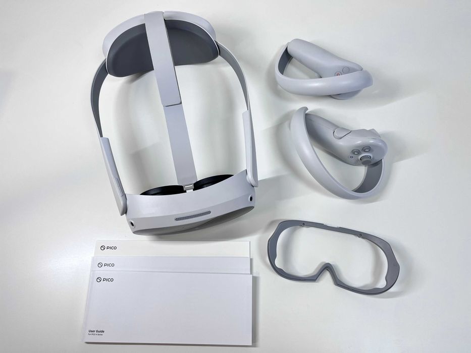 Google VR model A8110 + 2 Kontrolery