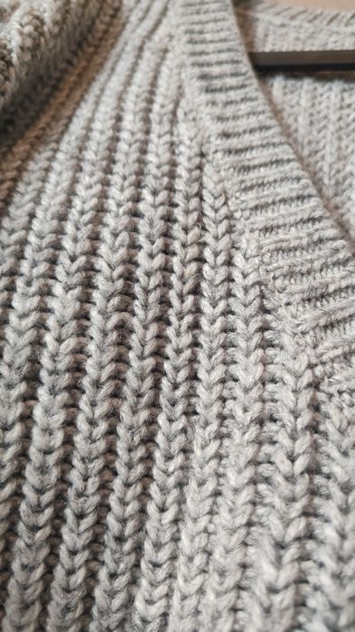 Piękny mięsisty sweter 36 s reserved zimowy ciepły