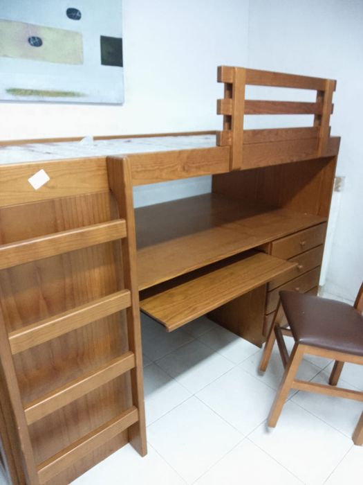 Cama de corpo e meio, beliche